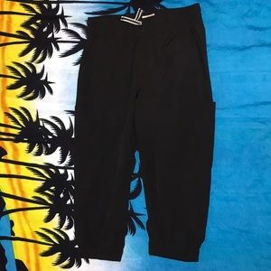 Black Boston Trader Capri Pants
